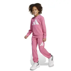 Παιδικό σετ φόρμας Adidas Essentials Joggers Baby σε ροζ χρώμα με λευκό λογότυπο, άνετη εφαρμογή για καθημερινή χρήση