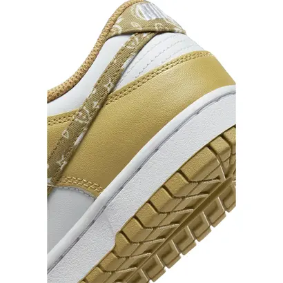 Nike Dunk Low γυναικεία sneaker λευκό χρυσό λεπτομέρεια πίσω μέρος