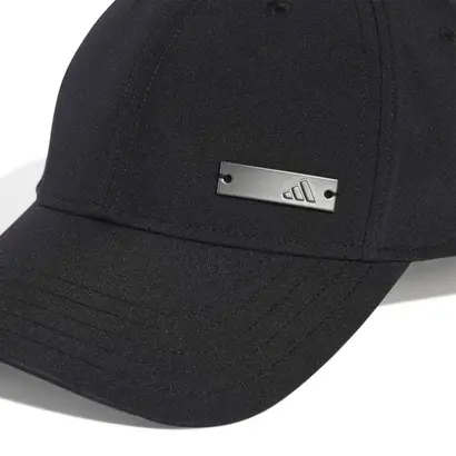 Ανδρικό Καπέλο Adidas Baseball Cap με μεταλλική ετικέτα μαύρο λεπτομέρεια μπροστά