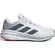 Πλευρική όψη ανδρικών Adidas Questar 3 λευκά με μαύρες τρεις ρίγες και ενίσχυση στη φτέρνα